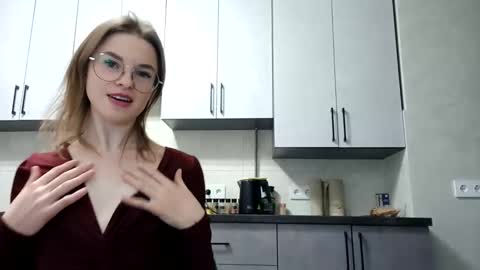 zoriana20 online show from 11-09-25, 06:39