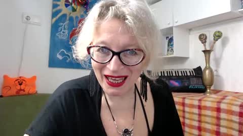 Snapshot of zosya1111 chatting on 01-11-25, 09:47 Zosya1111 online show from 01-11-25, 09:47