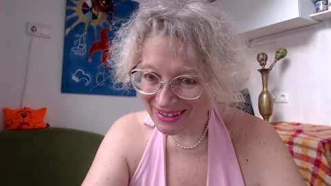 Snapshot of zosya1111 chatting on 01-12-25, 08:57 Zosya1111 online show from 01-12-25, 08:57