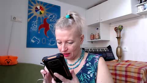 Snapshot of zosya1111 chatting on 02-22-25, 08:18 Zosya1111 online show from 02-22-25, 08:18