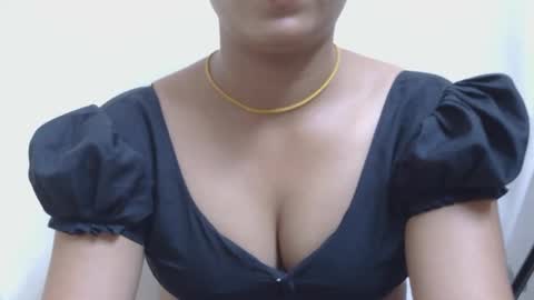 Zoya online show from 03-28-26, 07:02