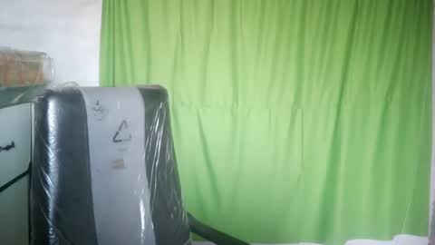 Snapshot of zoyakhan803 chatting on 02-12-25, 12:12 zoyakhan803 online show from 02-12-25, 12:12