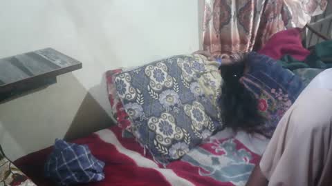 Snapshot of zoyakhan803 chatting on 02-24-25, 06:26 zoyakhan803 online show from 02-24-25, 06:26