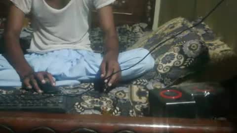 Snapshot of zoyakhan803 chatting on 09-20-25, 01:17 zoyakhan803 online show from 09-20-25, 01:17