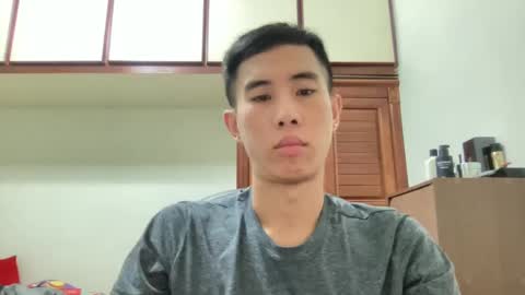 Snapshot of zseszsesz chatting on 12-04-24, 03:10 Z online show from 12-04-24, 03:10