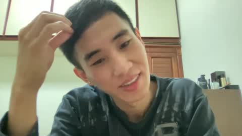 Snapshot of zseszsesz chatting on 12-15-24, 03:20 Z online show from 12-15-24, 03:20