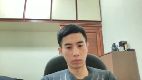 Snapshot of zseszsesz chatting on 12-16-24, 03:22 Z online show from 12-16-24, 03:22