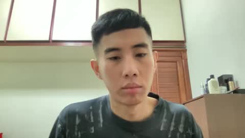 Snapshot of zseszsesz chatting on 12-19-24, 03:30 Z online show from 12-19-24, 03:30