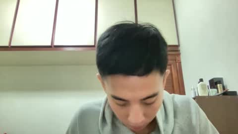 Snapshot of zseszsesz chatting on 12-22-24, 05:34 Z online show from 12-22-24, 05:34