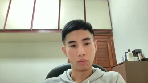 Snapshot of zseszsesz chatting on 12-26-24, 04:25 Z online show from 12-26-24, 04:25