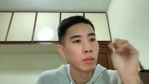 Snapshot of zseszsesz chatting on 12-29-24, 03:33 Z online show from 12-29-24, 03:33