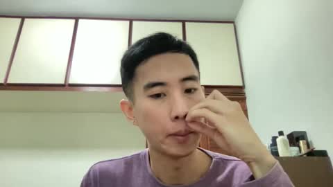 Snapshot of zseszsesz chatting on 01-01-25, 03:56 Z online show from 01-01-25, 03:56