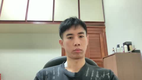 Snapshot of zseszsesz chatting on 01-09-25, 02:29 Z online show from 01-09-25, 02:29