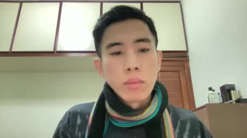 Snapshot of zseszsesz chatting on 01-11-25, 03:13 Z online show from 01-11-25, 03:13