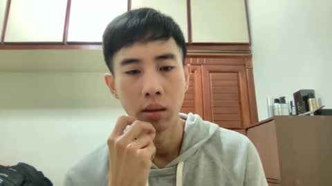 Snapshot of zseszsesz chatting on 01-13-25, 03:26 Z online show from 01-13-25, 03:26