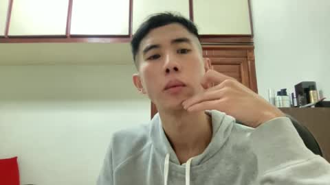 Snapshot of zseszsesz chatting on 01-15-25, 03:07 Z online show from 01-15-25, 03:07