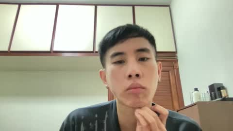 Snapshot of zseszsesz chatting on 01-30-25, 03:40 Z online show from 01-30-25, 03:40