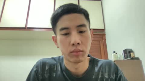 Snapshot of zseszsesz chatting on 01-31-25, 03:33 Z online show from 01-31-25, 03:33