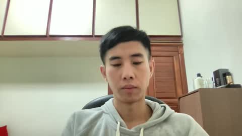 Snapshot of zseszsesz chatting on 02-02-25, 03:17 Z online show from 02-02-25, 03:17