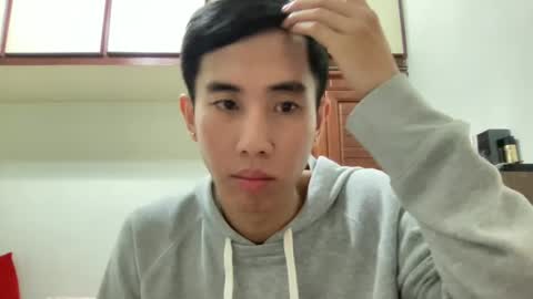 Snapshot of zseszsesz chatting on 02-25-25, 03:05 Z online show from 02-25-25, 03:05