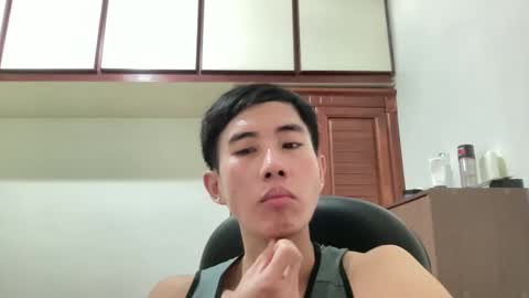 Snapshot of zseszsesz chatting on 09-12-25, 03:56 Z online show from 09-12-25, 03:56