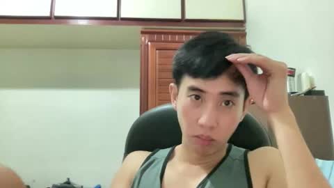 Snapshot of zseszsesz chatting on 10-21-25, 03:57 Z online show from 10-21-25, 03:57