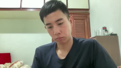 Snapshot of zseszsesz chatting on 02-25-26, 03:32 Z online show from 02-25-26, 03:32