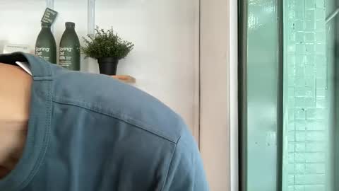 Snapshot of zseszsesz chatting on 03-01-26, 03:19 Z online show from 03-01-26, 03:19