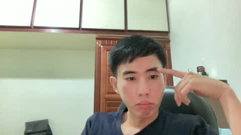 Snapshot of zseszsesz chatting on 04-04-26, 02:14 Z online show from 04-04-26, 02:14