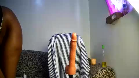 Snapshot of zuritamtam chatting on 04-06-26, 07:31 zuritamtam online show from 04-06-26, 07:31