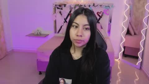 ZURY   online show from 11-05-25, 11:32