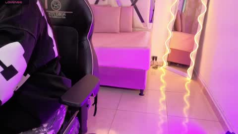 ZURY   online show from 04-14-26, 11:38