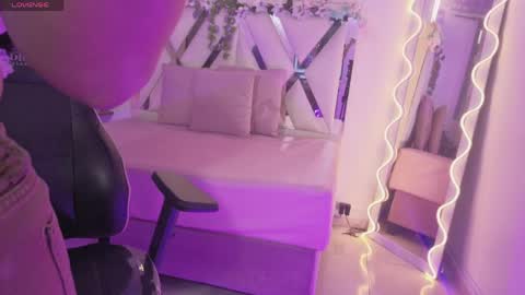 ZURY   online show from 04-16-26, 11:33