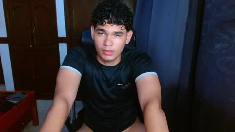 Snapshot of zyrosxk chatting on 04-23-26, 07:09 antonio felipe online show from 04-23-26, 07:09