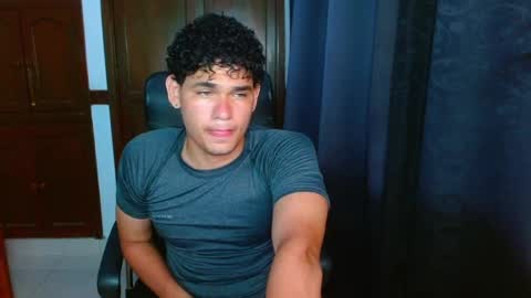 Snapshot of zyrosxk chatting on 05-03-26, 06:19 antonio felipe online show from 05-03-26, 06:19