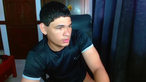 Snapshot of zyrosxk chatting on 05-04-26, 02:13 antonio felipe online show from 05-04-26, 02:13