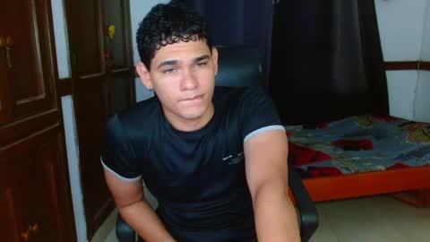 Snapshot of zyrosxk chatting on 06-03-26, 12:02 antonio felipe online show from 06-03-26, 12:02