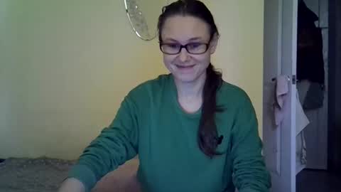 Snapshot of zyuhre chatting on 09-15-25, 10:48 Zyuhre online show from 09-15-25, 10:48