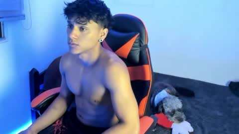 zyzz_1812 online show from 06-08-26, 02:34