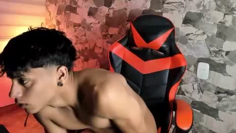 zyzz_1812 online show from 06-25-26, 01:27