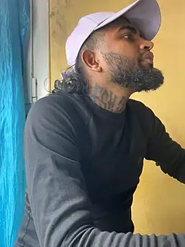 Snapshot of IviedWaster chatting on 02-13-25, 12:46 IviedWaster online show from 02-13-25, 12:46