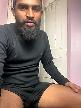 Snapshot of IviedWaster chatting on 12-16-25, 12:15 IviedWaster online show from 12-16-25, 12:15