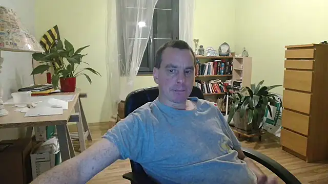 Snapshot of cloupefun chatting on 12-03-24, 04:47 cloupefun online show from 12-03-24, 04:47