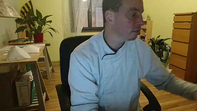 Snapshot of cloupefun chatting on 12-07-24, 05:59 cloupefun online show from 12-07-24, 05:59