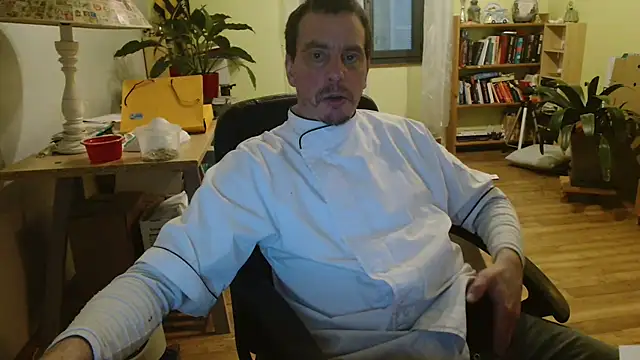 Snapshot of cloupefun chatting on 01-10-25, 05:15 cloupefun online show from 01-10-25, 05:15