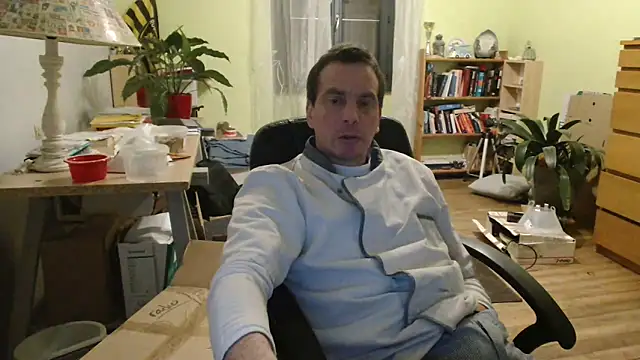 Snapshot of cloupefun chatting on 01-18-25, 05:10 cloupefun online show from 01-18-25, 05:10