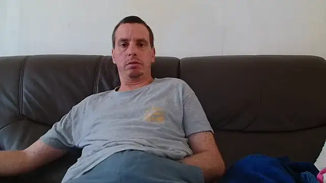 Snapshot of cloupefun chatting on 10-08-25, 11:41 cloupefun online show from 10-08-25, 11:41