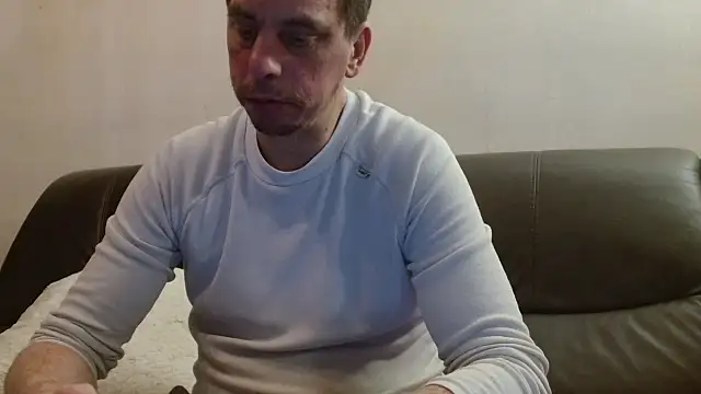 Snapshot of cloupefun chatting on 10-24-25, 06:21 cloupefun online show from 10-24-25, 06:21