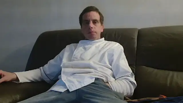 Snapshot of cloupefun chatting on 11-19-25, 07:30 cloupefun online show from 11-19-25, 07:30