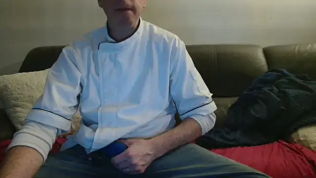 Snapshot of cloupefun chatting on 12-02-25, 07:36 cloupefun online show from 12-02-25, 07:36